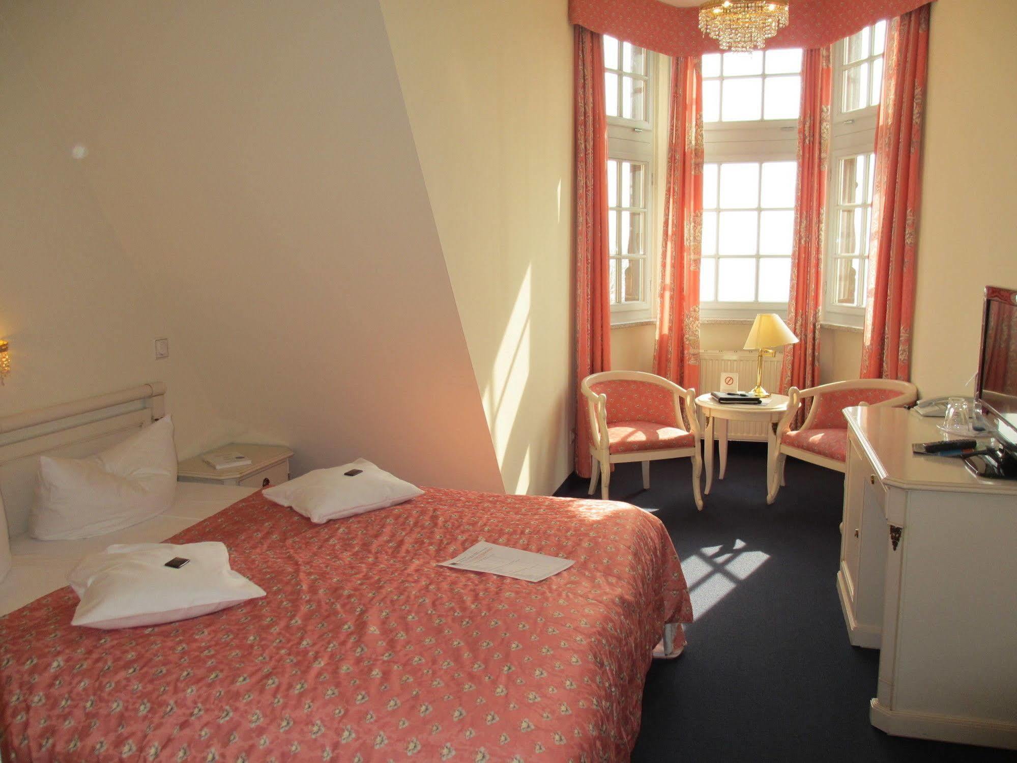 Seehotel Schloss 클링크 외부 사진